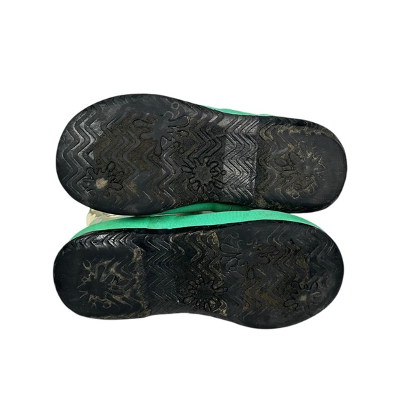 BOGS Pull-on Rubber Rain Boots in rainy day print - Picture 7 of 9